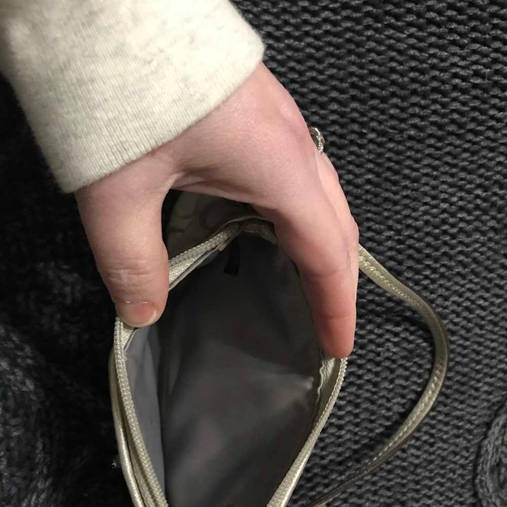Coach wristlet - Picture 3 of 5